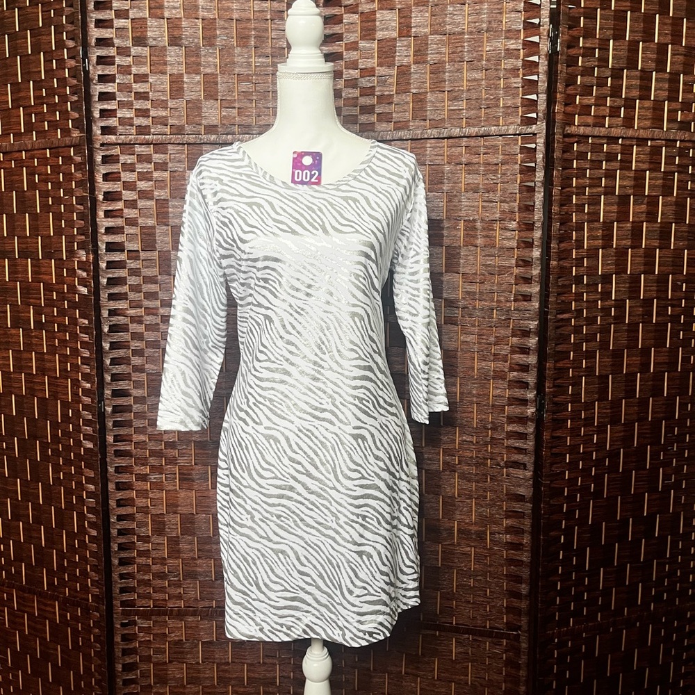 Chic Zebra Print Long Sleeve Dress